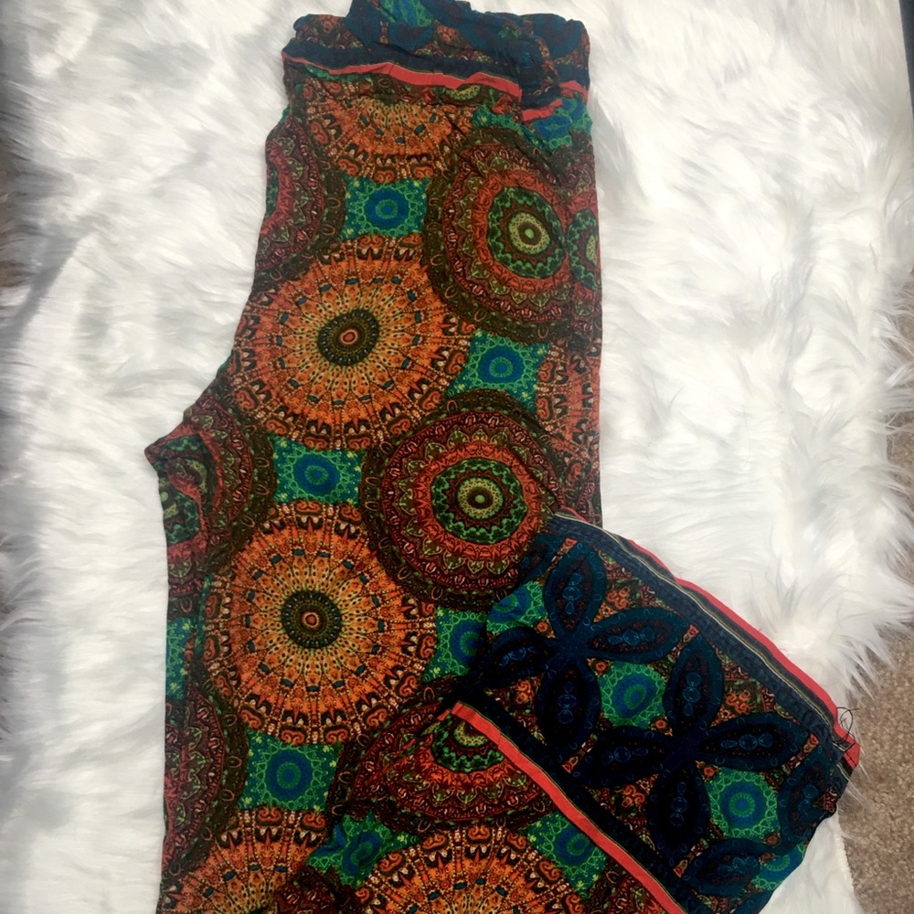 😍GORGEOUS, PALAZZO PANTS ft. multiple colors perfect for a seasonal outfit!